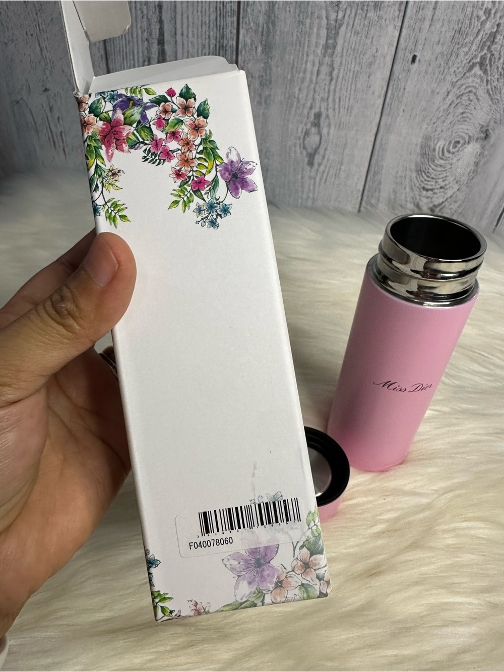 DIOR mini bottle - Picture 8 of 12